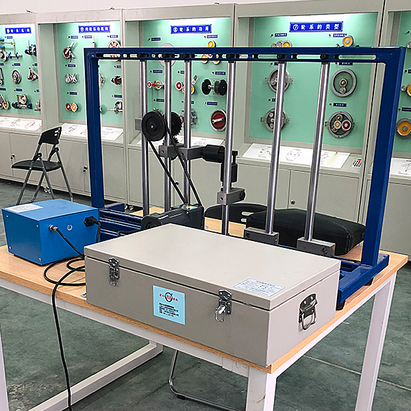 空間機(jī)構(gòu)運(yùn)動(dòng)方案創(chuàng)新設(shè)計(jì)實(shí)訓(xùn)臺(tái)(圖1) 空間機(jī)構(gòu)動(dòng)作方案創(chuàng)新設(shè)計(jì)實(shí)驗(yàn)臺(tái),汽車(chē)安全氣囊示教實(shí)驗(yàn)臺(tái)