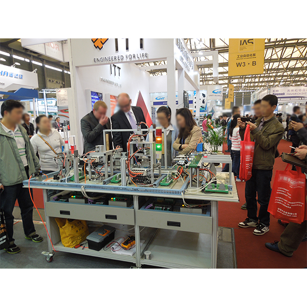 電工電路實(shí)驗(yàn)臺(tái)功能(圖1) 電工電路實(shí)驗(yàn)臺(tái)功能(圖1)