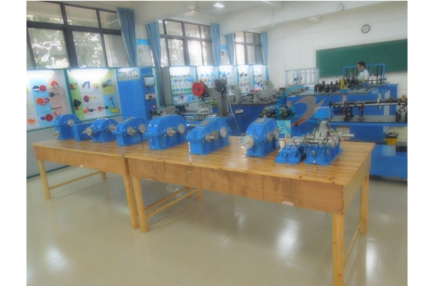 液壓實訓(xùn)臺上的沖壓缸,機械創(chuàng)新實訓(xùn)室(圖4) 液壓實訓(xùn)臺上的沖壓缸,機械創(chuàng)新實訓(xùn)室(圖4)